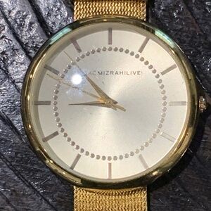 Women’s Watch Isaac Mazrahi Gold-Toned Bezel/Band Two-piece Strap. Works Well